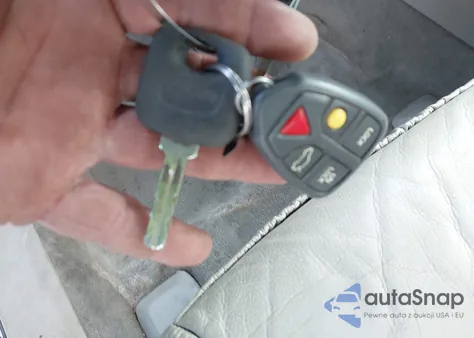 2001 Volvo S60 2.4 из США, поврежденный, VIN YV1RS61R112030674